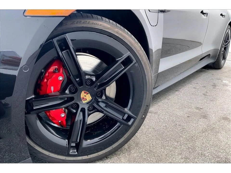 2025 Porsche Taycan - Image 16 of 18