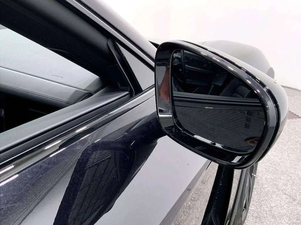 2025 Porsche Taycan - Image 13 of 20