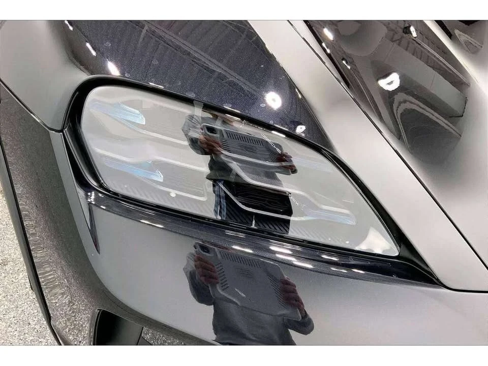 2025 Porsche Taycan - Image 9 of 20