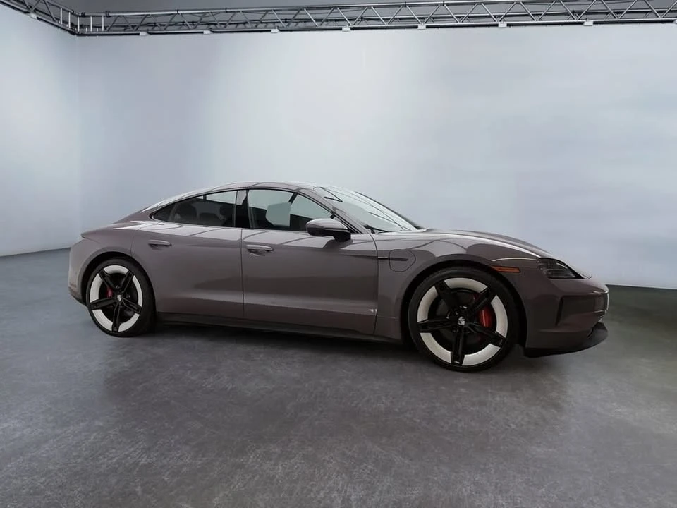 2025 Porsche Taycan - Image 7 of 10