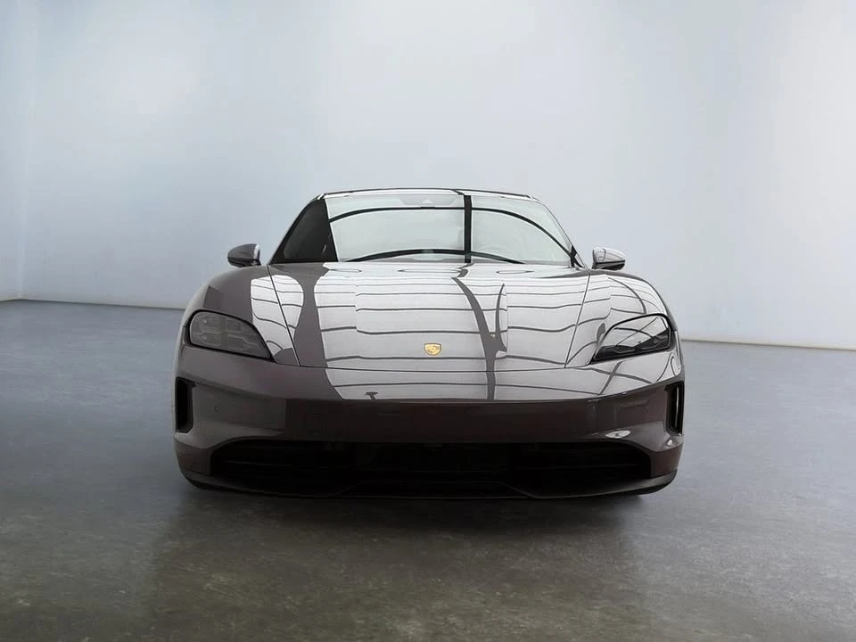 2025 Porsche Taycan - Image 8 of 10