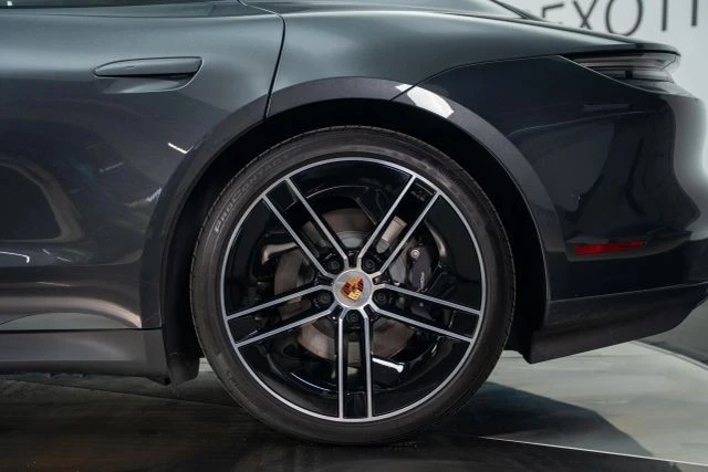 2025 Porsche Taycan - Image 16 of 21