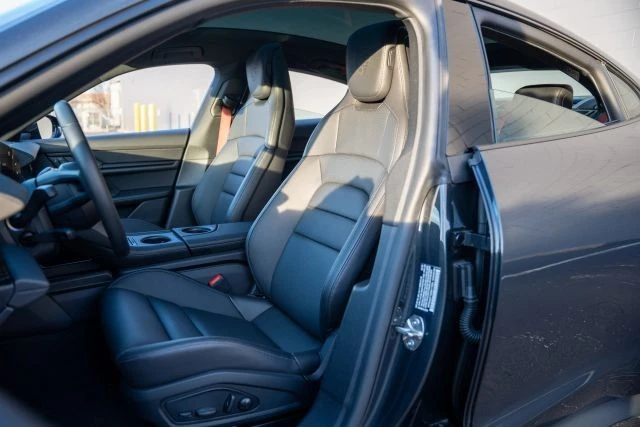 2025 Porsche Taycan - Image 13 of 18