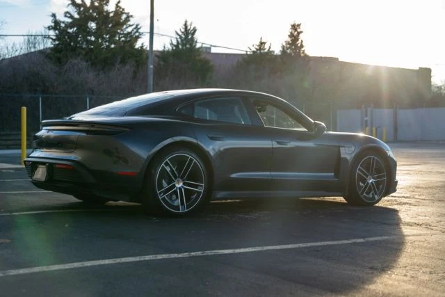 2025 Porsche Taycan - Image 5 of 18