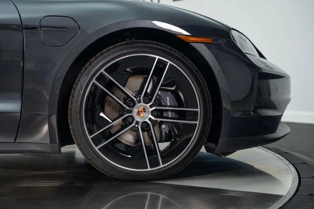 2025 Porsche Taycan - Image 5 of 21