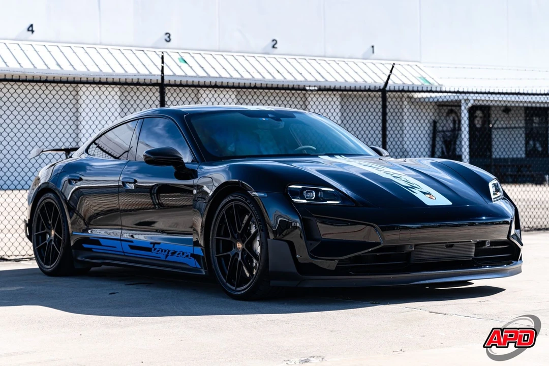 2025 Porsche - Image 7 of 12