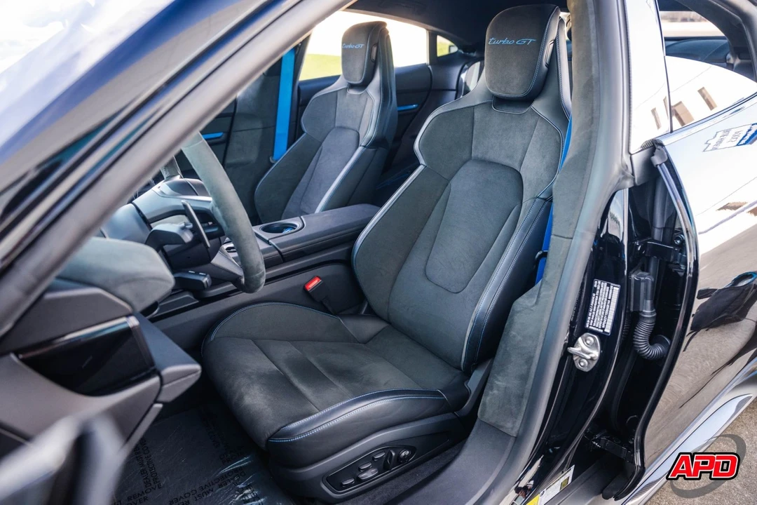 2025 Porsche - Image 4 of 12