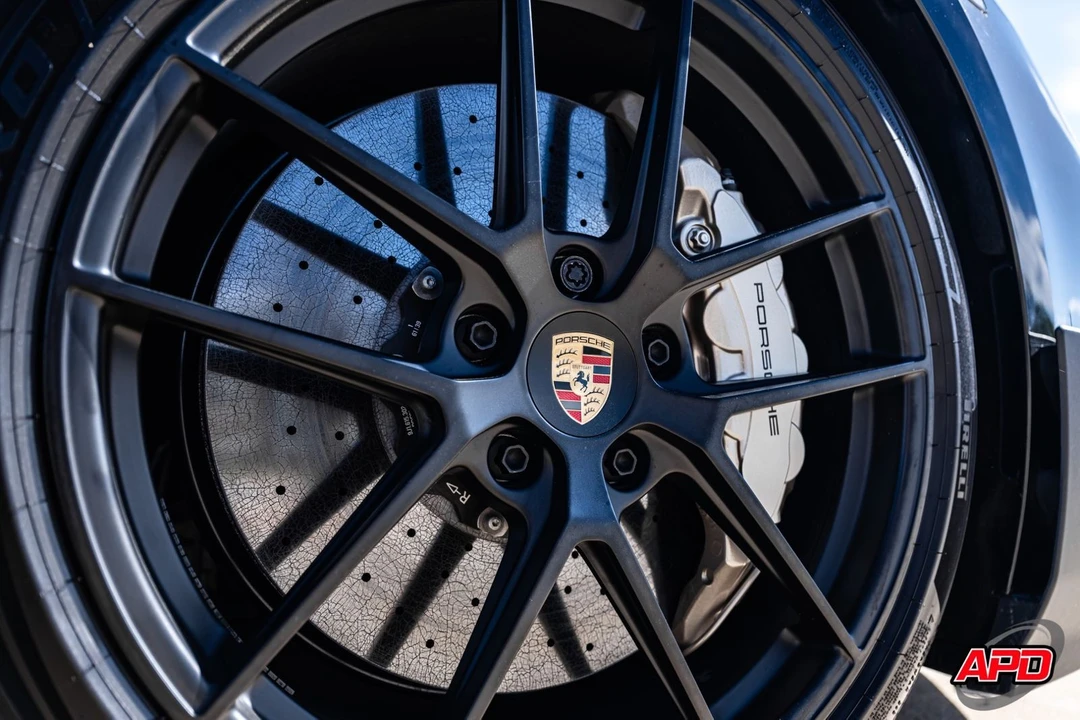 2025 Porsche - Image 3 of 12