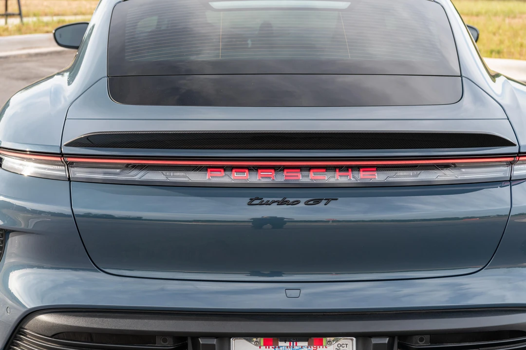 2025 Porsche Taycan Turbo GT - Image 24 of 31