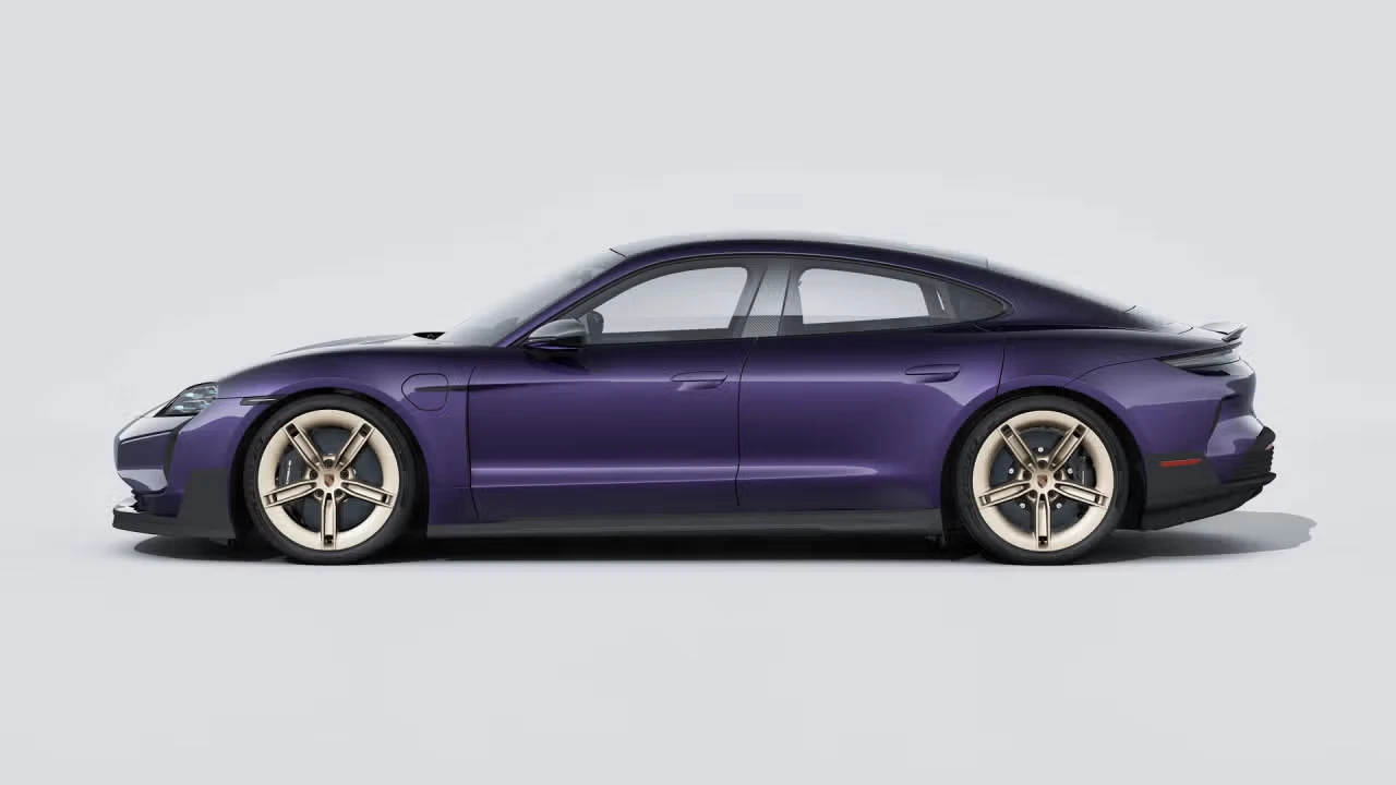 2025 Porsche Taycan Turbo GT - Image 12 of 30