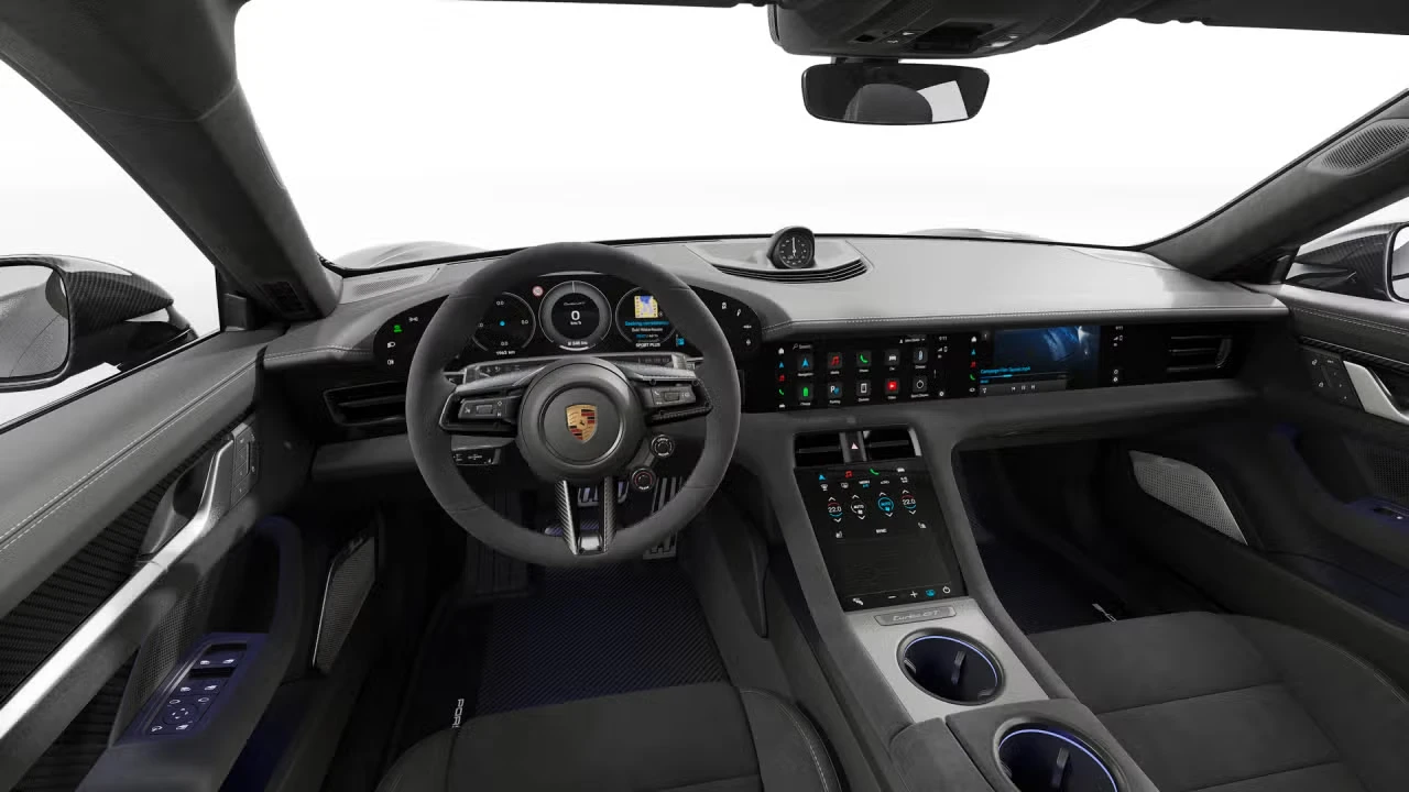 2025 Porsche Taycan Turbo GT - Image 28 of 30
