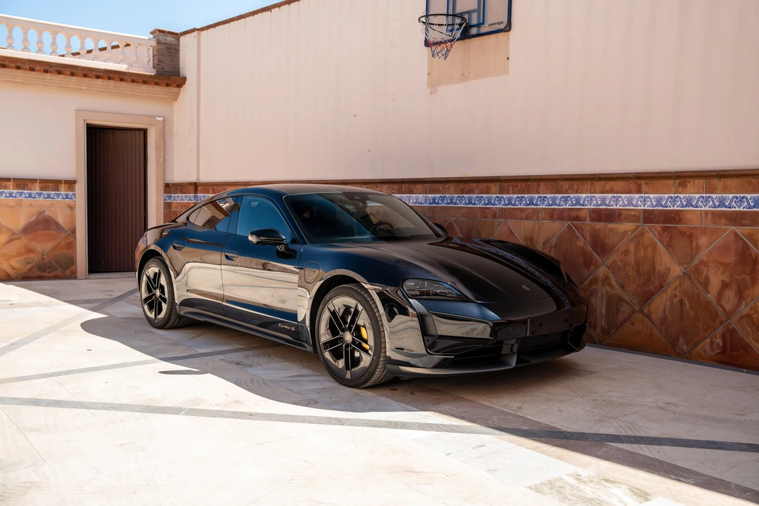 2025 Porsche Taycan Turbo S - Image 9 of 31