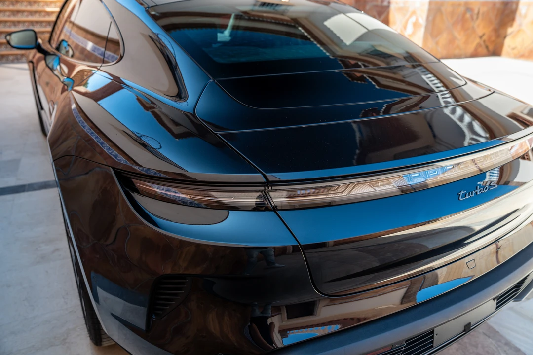 2025 Porsche Taycan Turbo S - Image 16 of 31