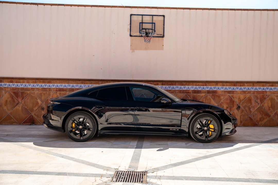2025 Porsche Taycan Turbo S - Image 8 of 31