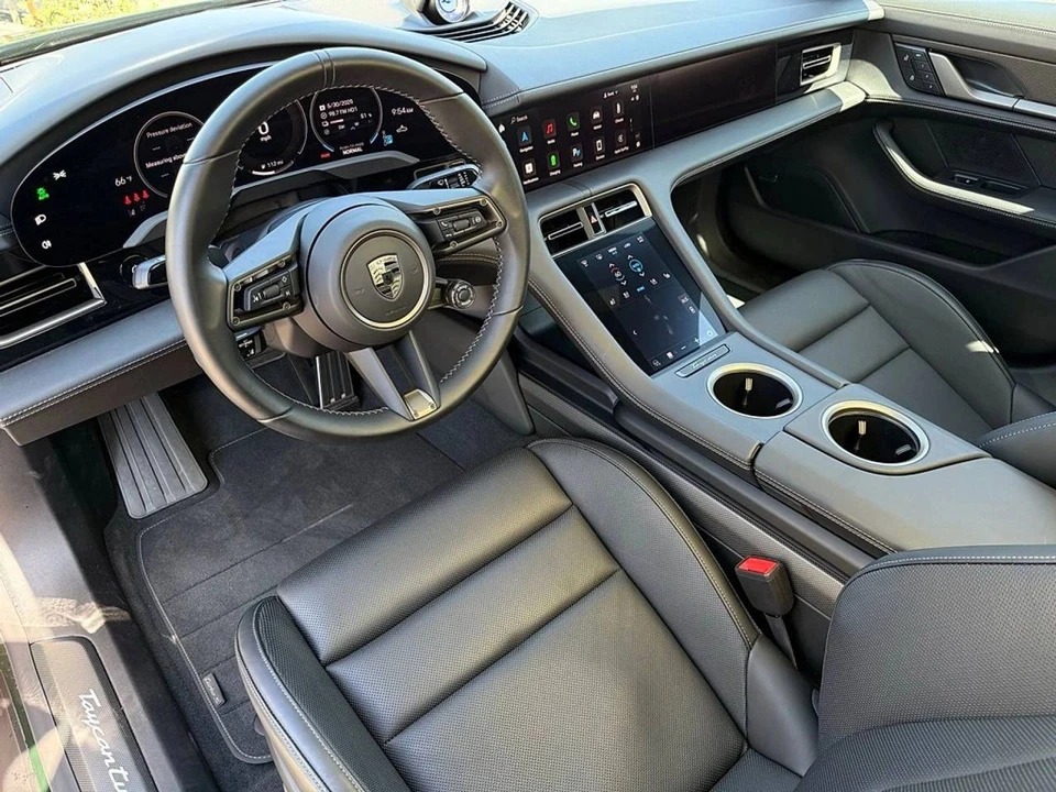 2025 Porsche Taycan Turbo S - Image 4 of 5