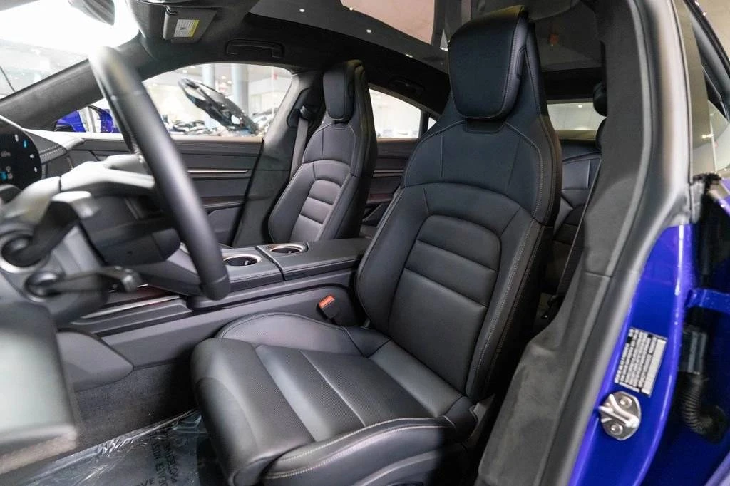 2025 Porsche Taycan Turbo - Image 5 of 5