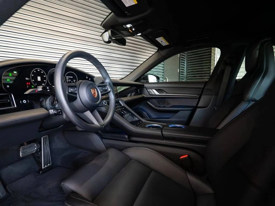 2025 Porsche Taycan - Image 4 of 4