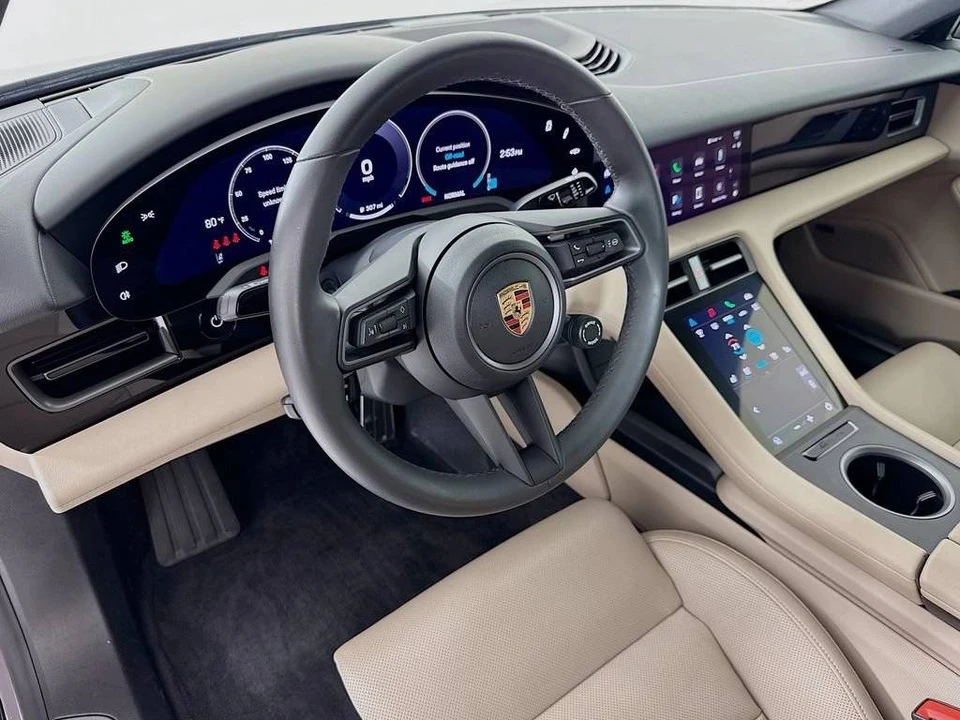 2025 Porsche Taycan - Image 4 of 5