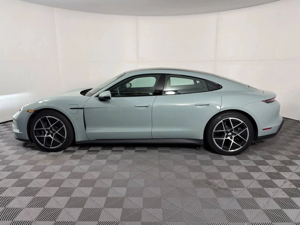 2025 Porsche Taycan - Image 2 of 5