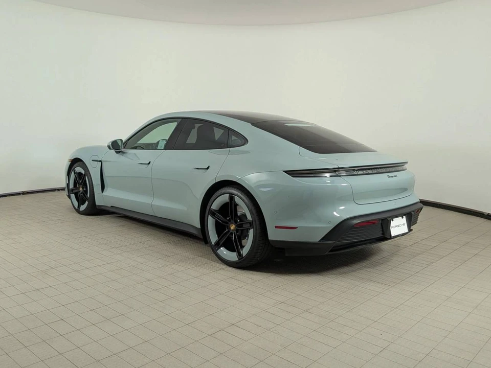 2025 Porsche Taycan - Image 3 of 4