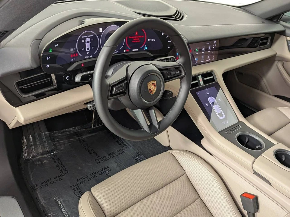 2025 Porsche Taycan - Image 4 of 4