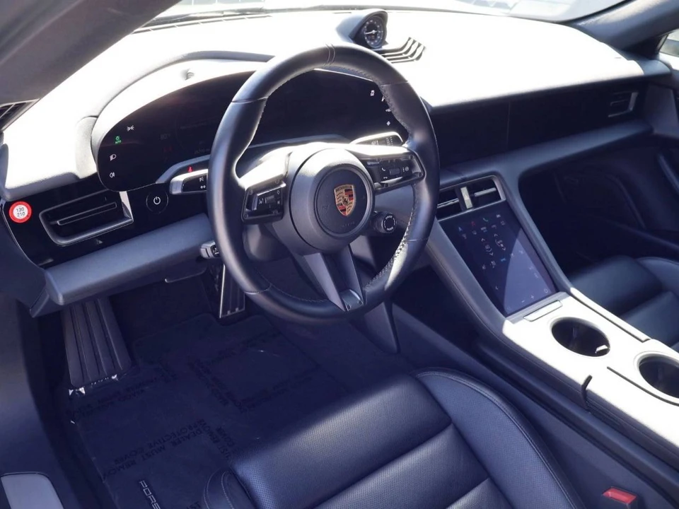 2025 Porsche Taycan - Image 3 of 5
