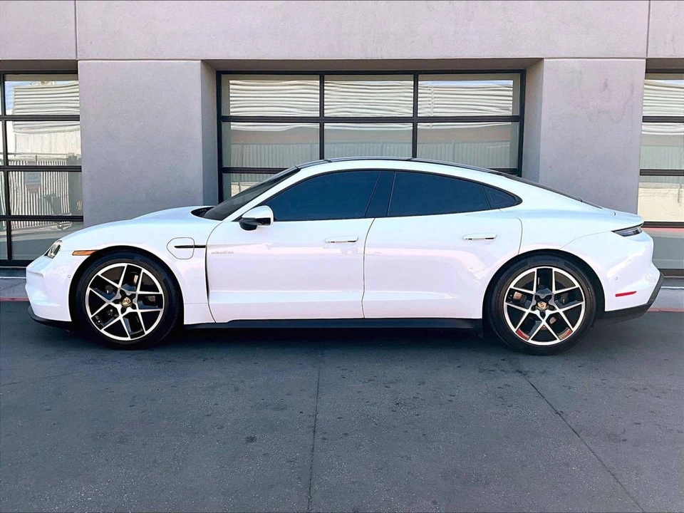 2025 Porsche Taycan - Image 2 of 5