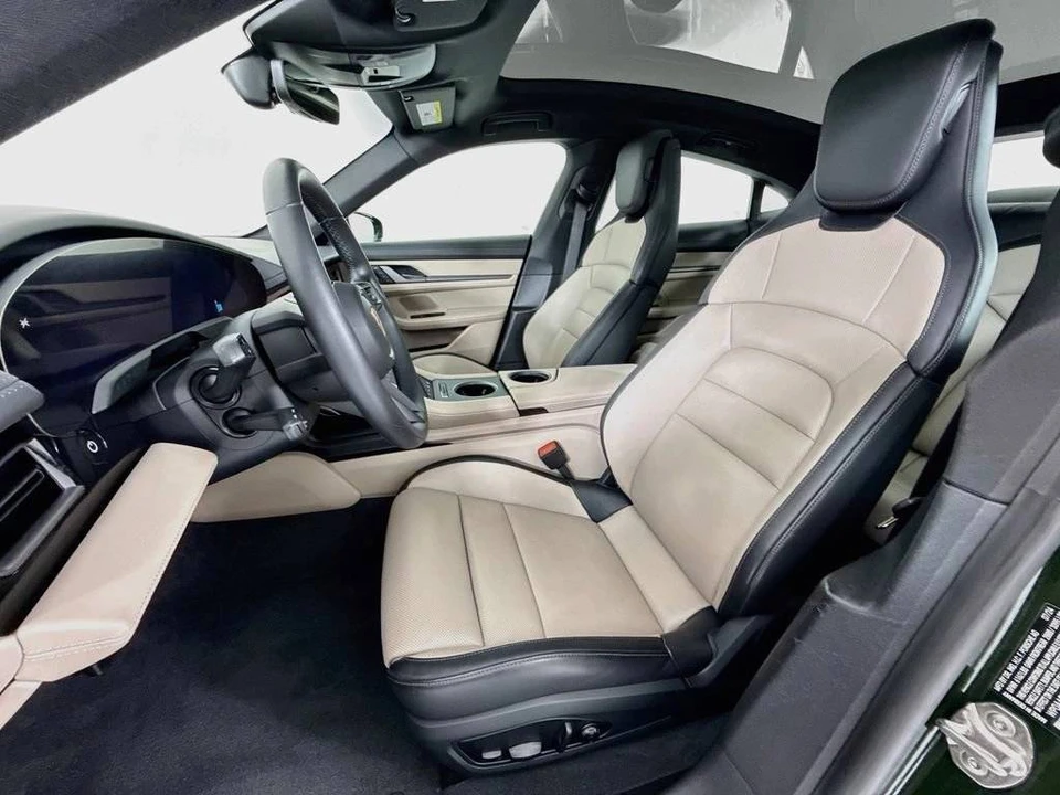 2025 Porsche Taycan - Image 5 of 5