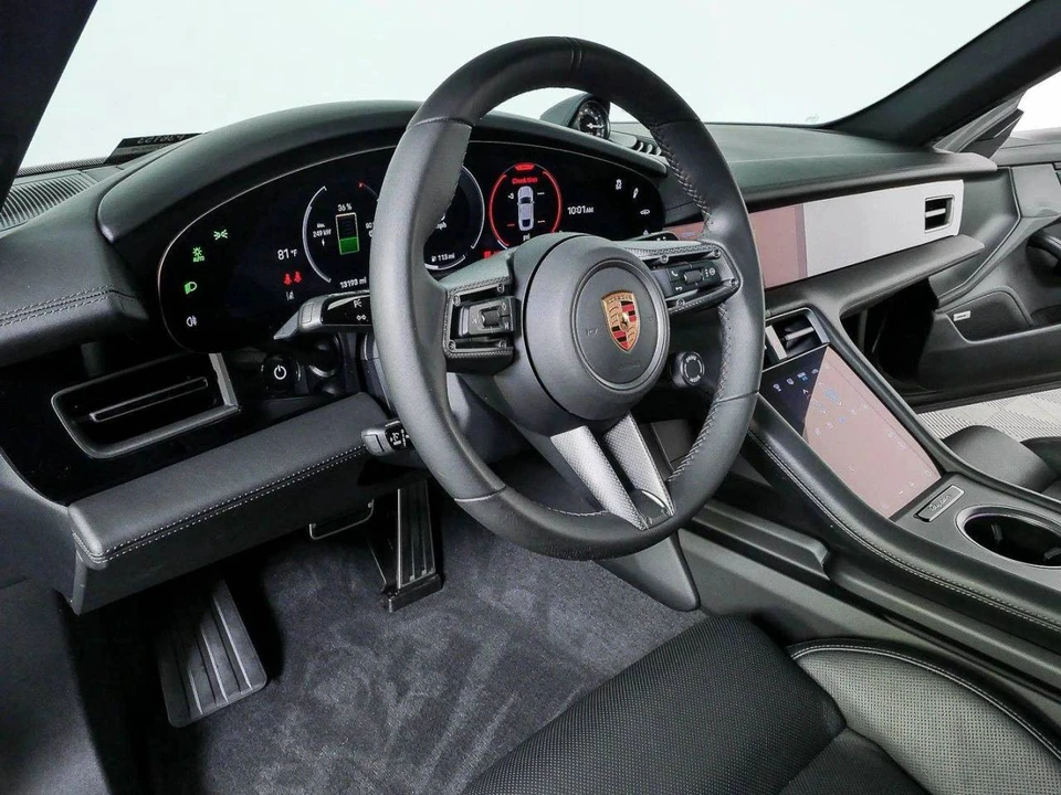 2025 Porsche Taycan - Image 4 of 5