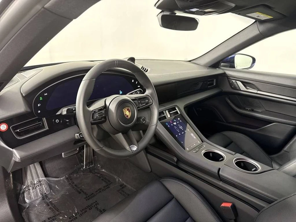 2025 Porsche Taycan - Image 4 of 4