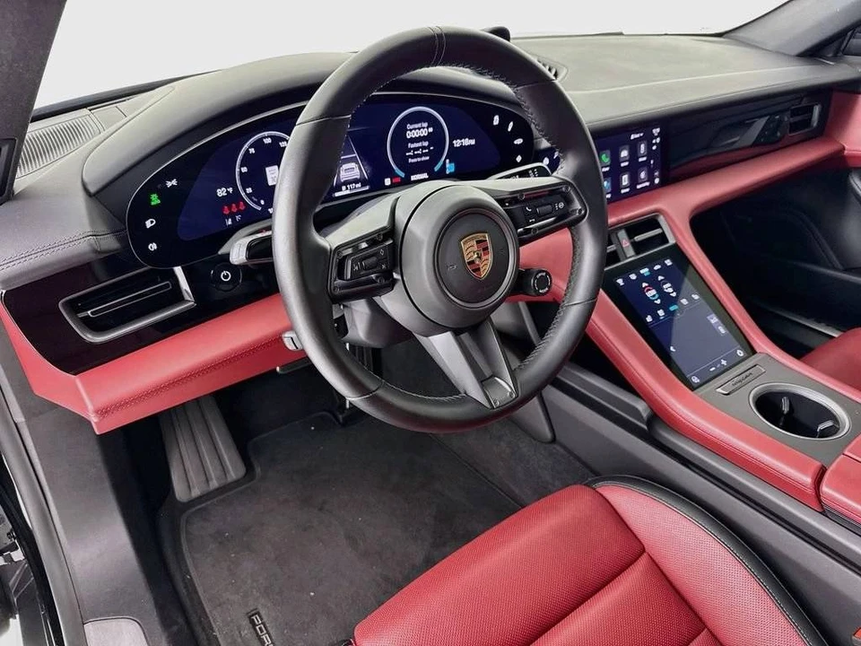 2025 Porsche Taycan - Image 4 of 4