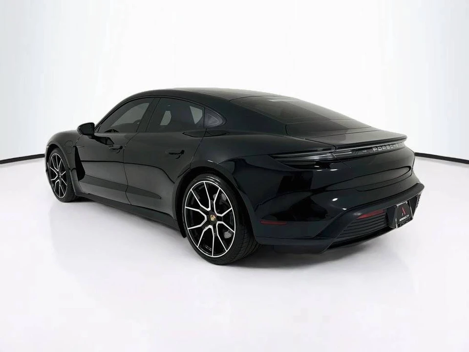 2025 Porsche Taycan - Image 3 of 4