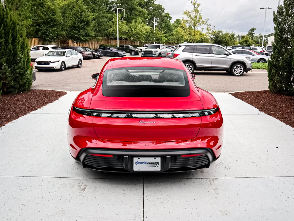 2025 Porsche Taycan - Image 9 of 31
