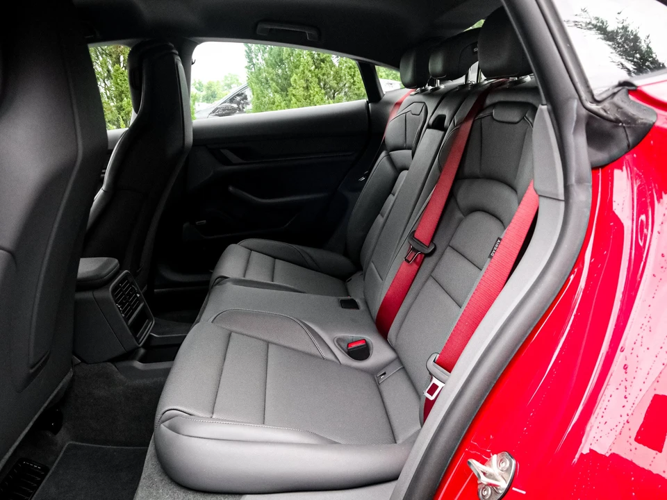 2025 Porsche Taycan - Image 29 of 31