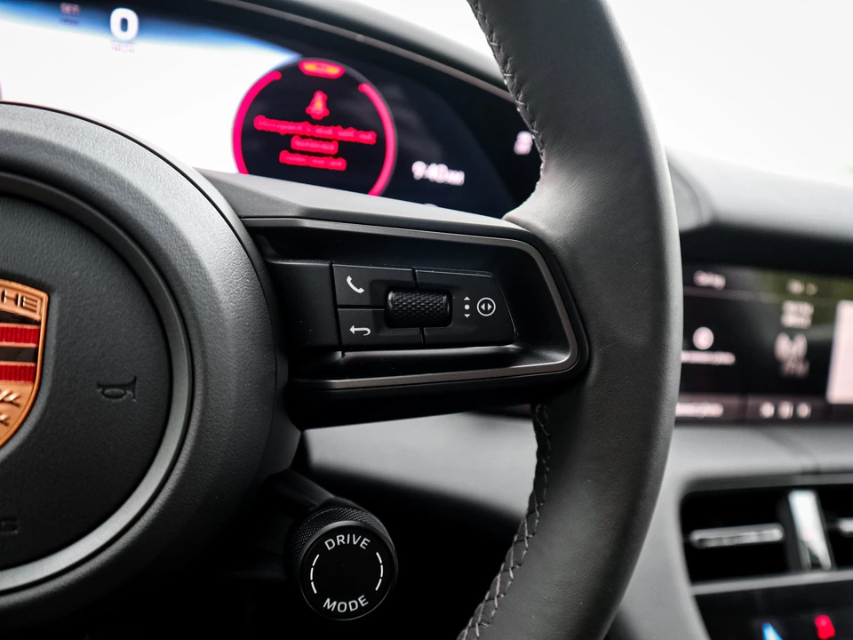 2025 Porsche Taycan - Image 20 of 31