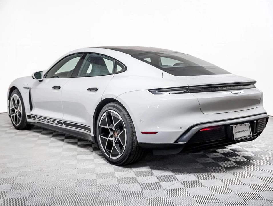 2025 Porsche Taycan - Image 3 of 5