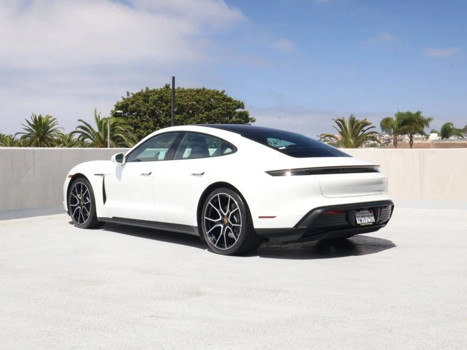 2025 Porsche Taycan - Image 3 of 5