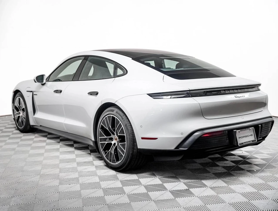 2025 Porsche Taycan - Image 3 of 5