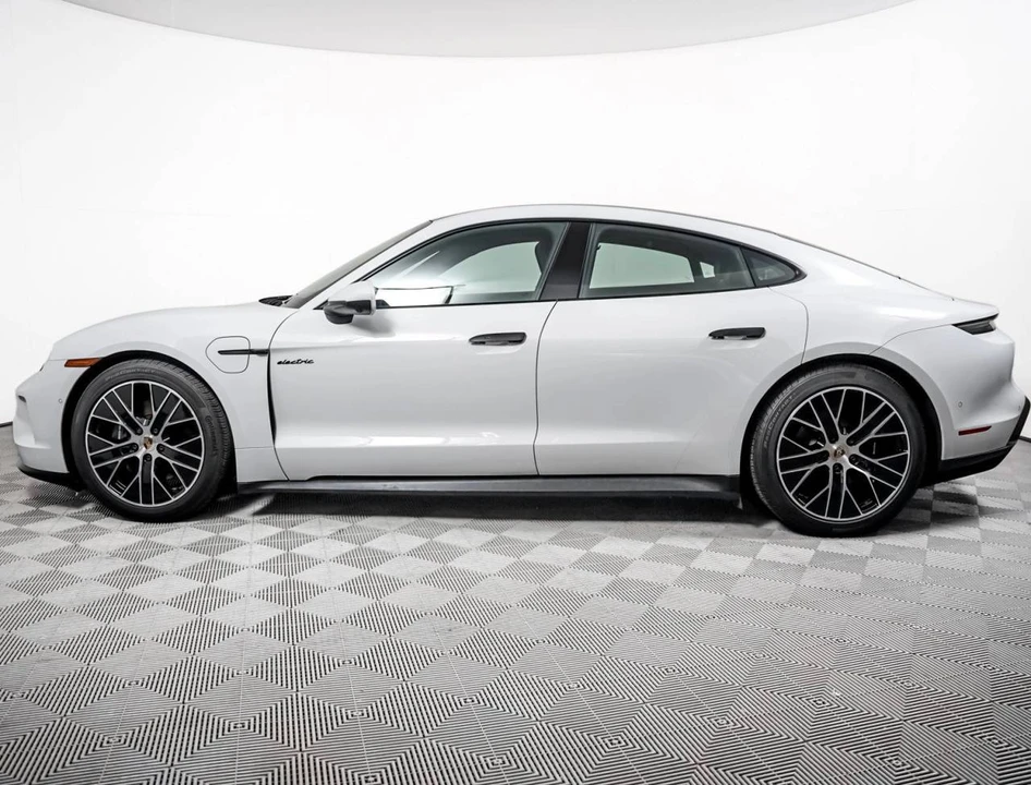 2025 Porsche Taycan - Image 2 of 5