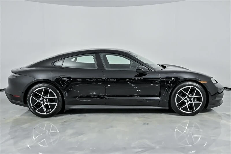2025 Porsche Taycan - Image 14 of 21