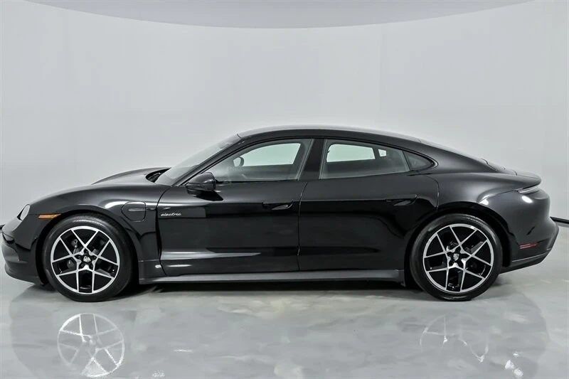 2025 Porsche Taycan - Image 8 of 21