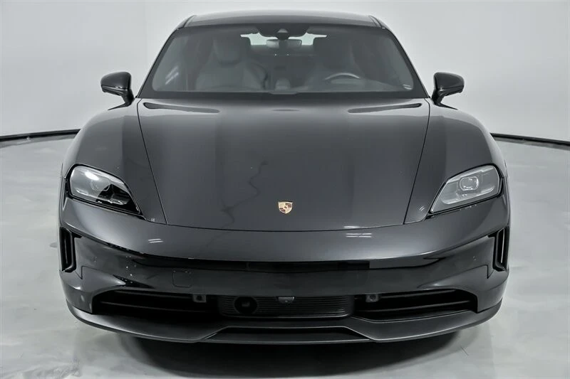 2025 Porsche Taycan - Image 5 of 21