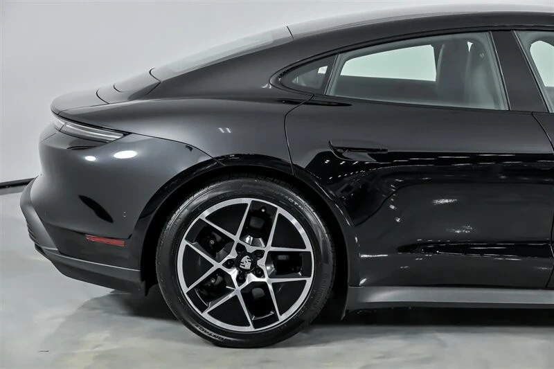2025 Porsche Taycan - Image 13 of 21