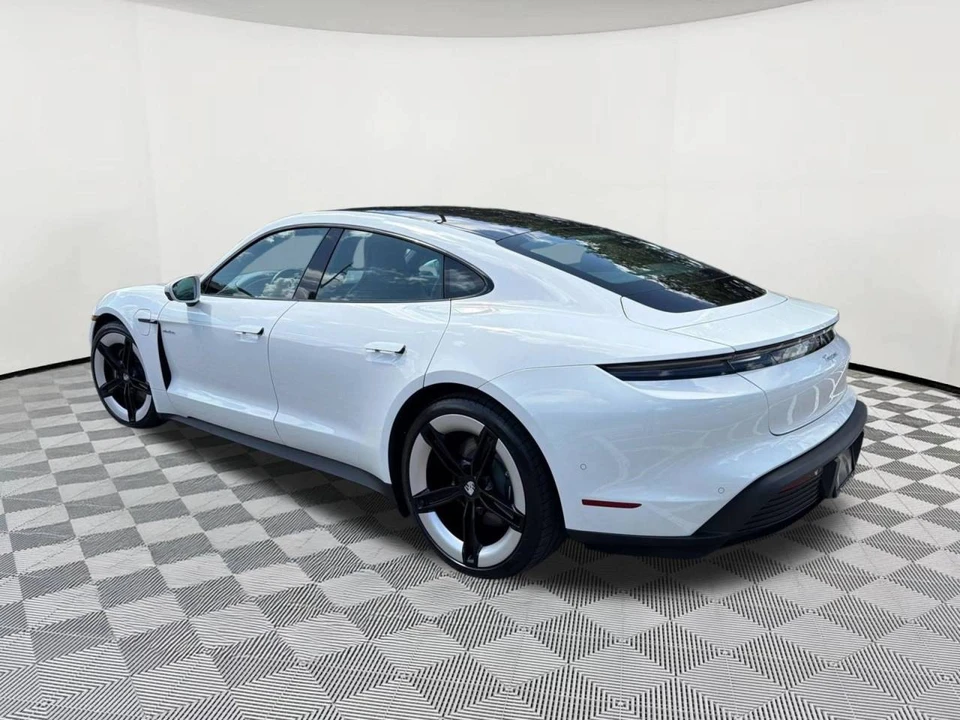 2025 Porsche Taycan - Image 3 of 5