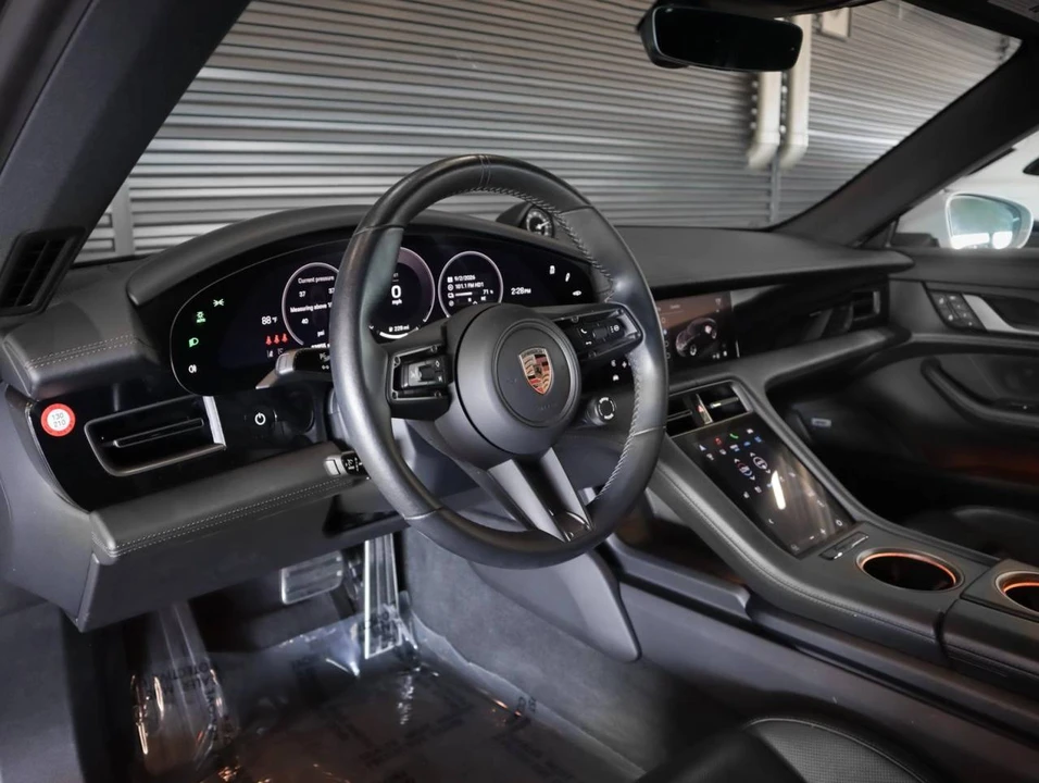 2025 Porsche Taycan - Image 4 of 4