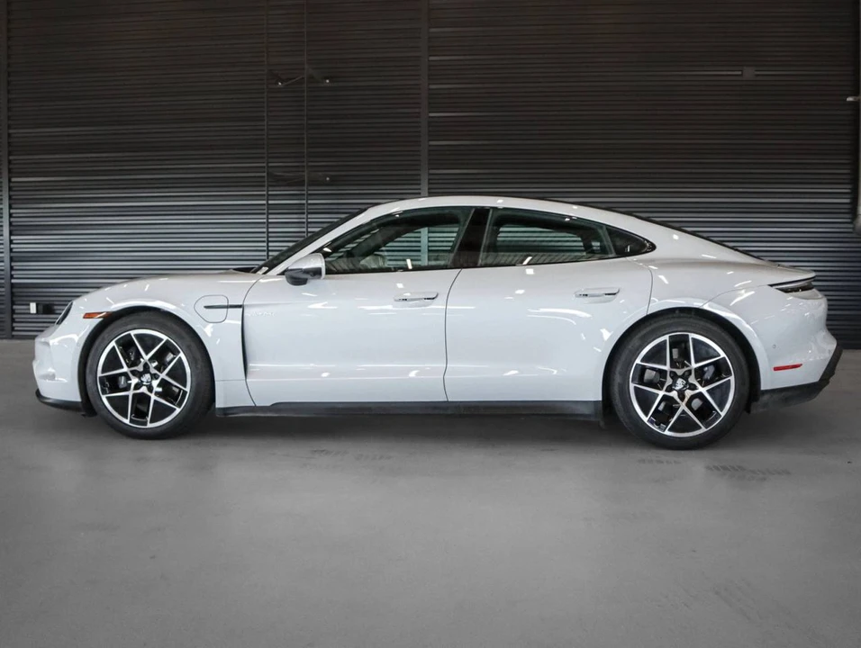 2025 Porsche Taycan - Image 2 of 4