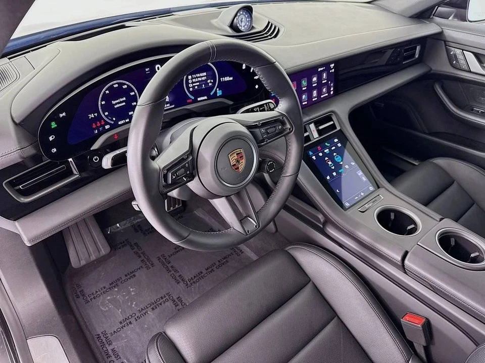 2025 Porsche Taycan - Image 4 of 5