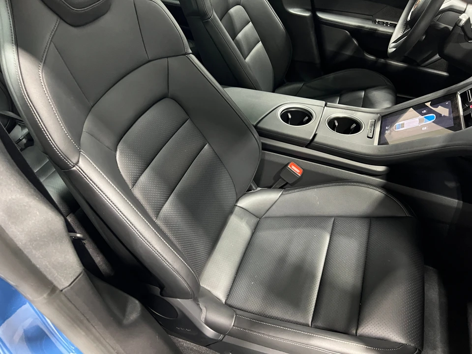 2025 Porsche Taycan - Image 4 of 31