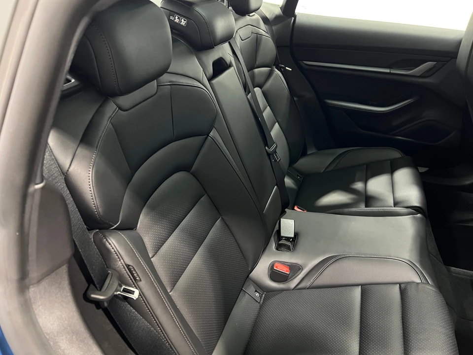 2025 Porsche Taycan - Image 5 of 31