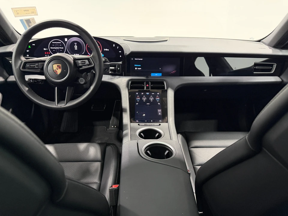 2025 Porsche Taycan - Image 7 of 31
